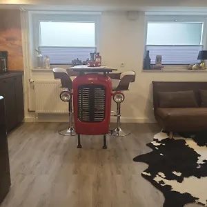 Bühl, Zentral Und Ruhig, Soutterain Bühl